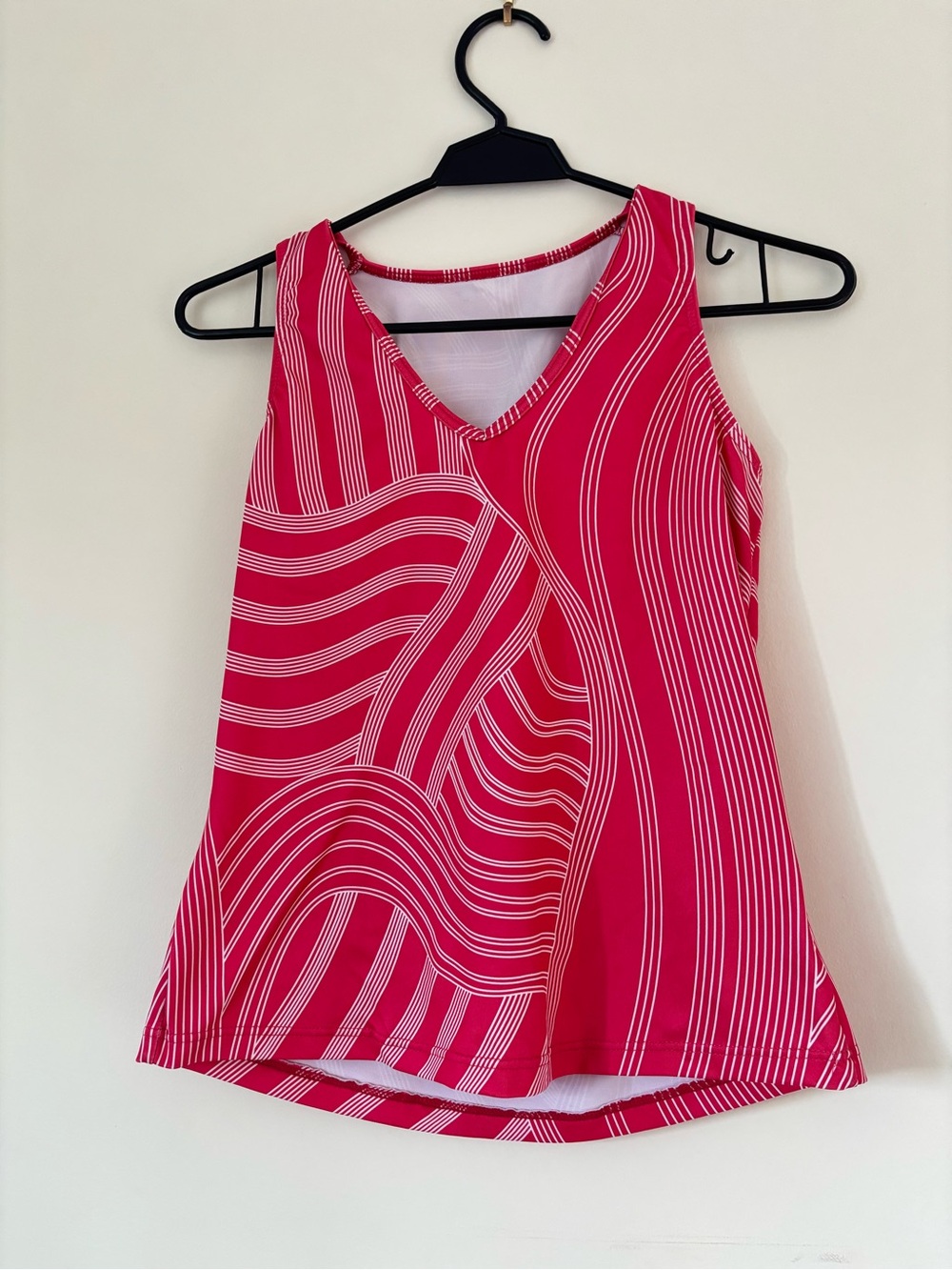 Marika Pink & White Wavy Print V-Neck Tank